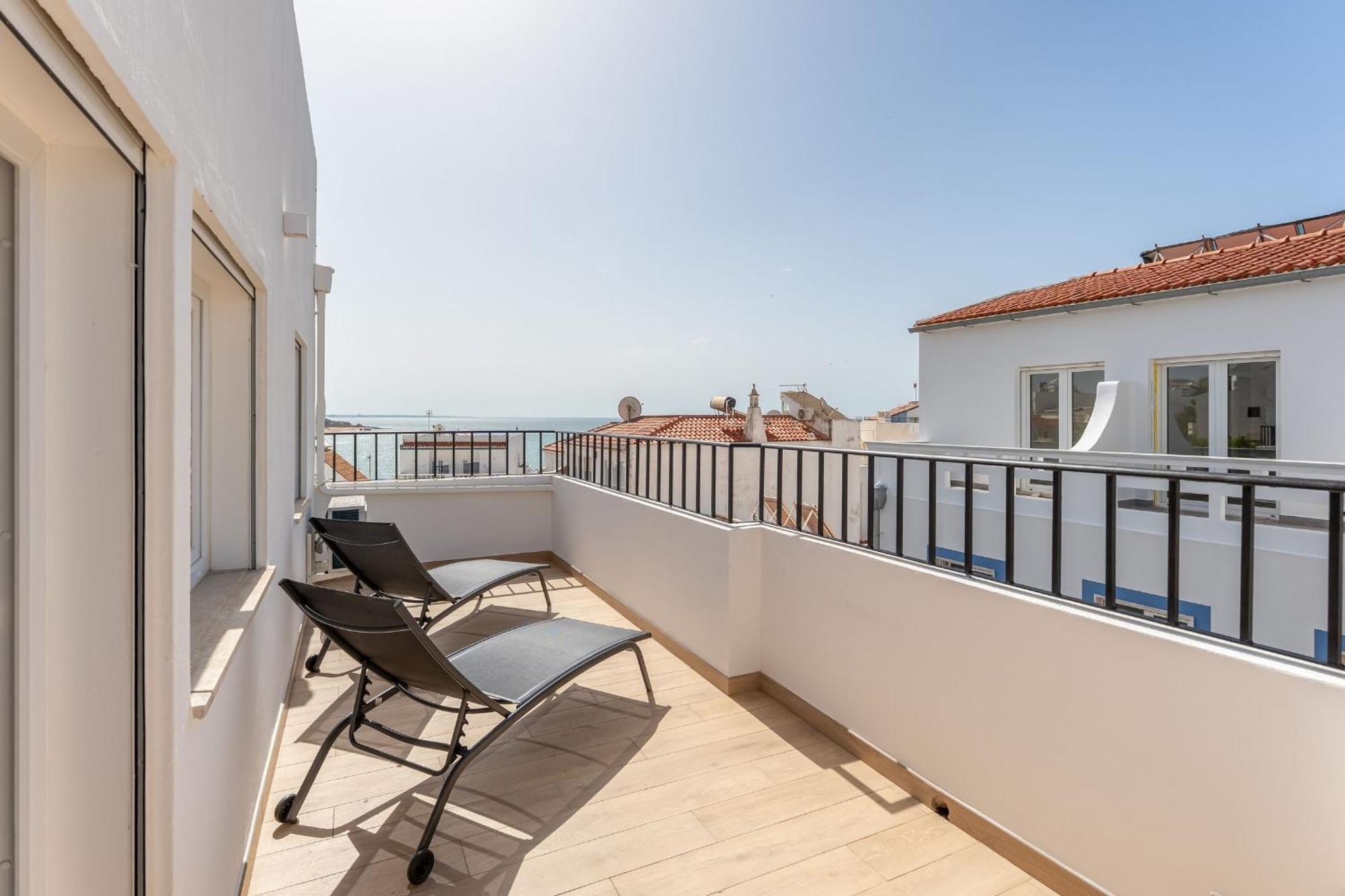 Appartement Modern 1bdr With Sea View In By Lovelystay